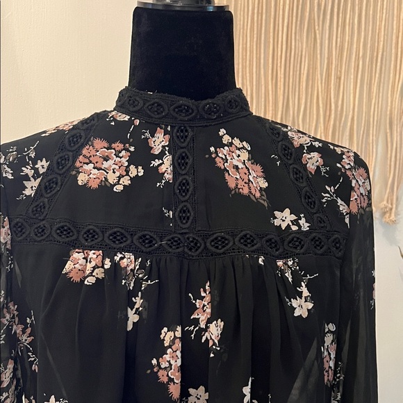 Lucky Brand Sheer Floral Black Blouse - Picture 3 of 9